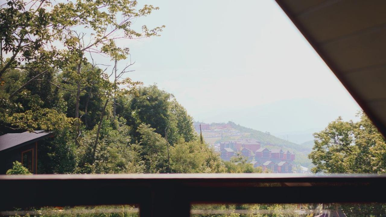 Вилла Mountain Time Гатлинбург Экстерьер фото